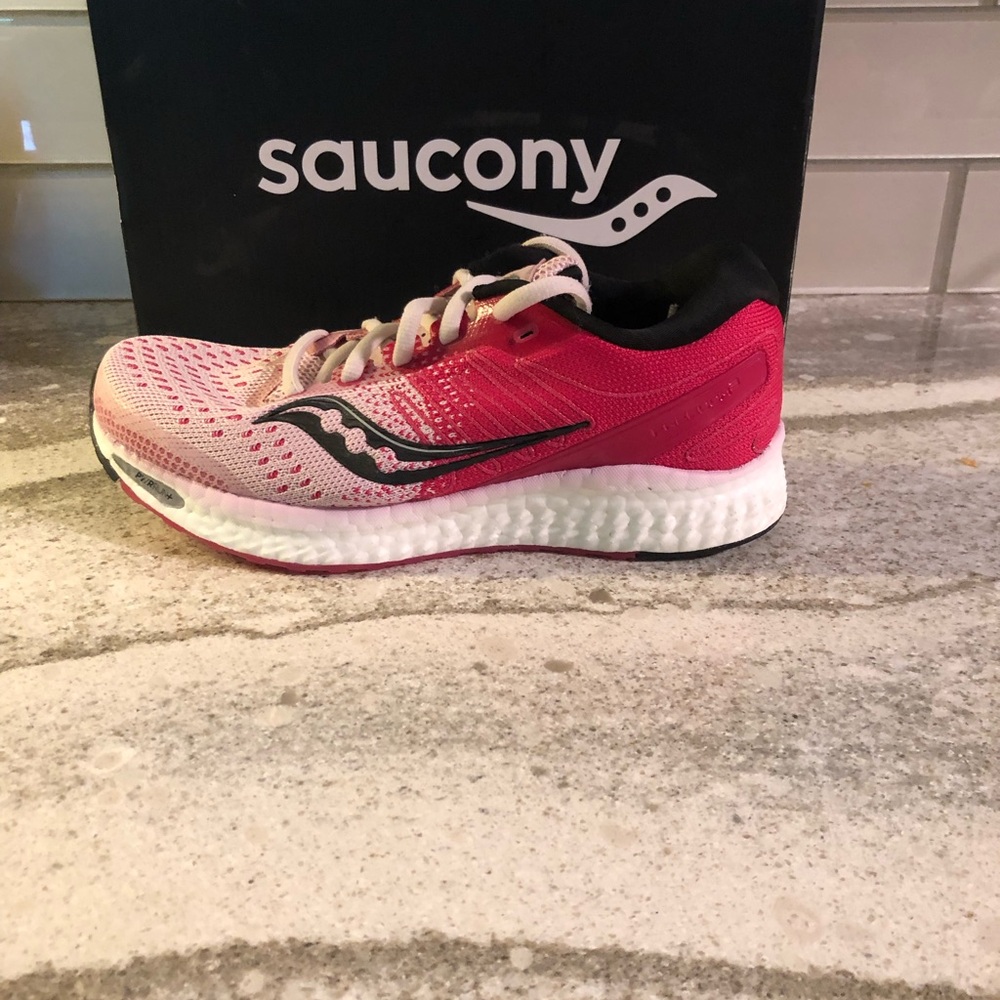 Saucony Pink and Black Athletic Shoes with Breathable Mesh